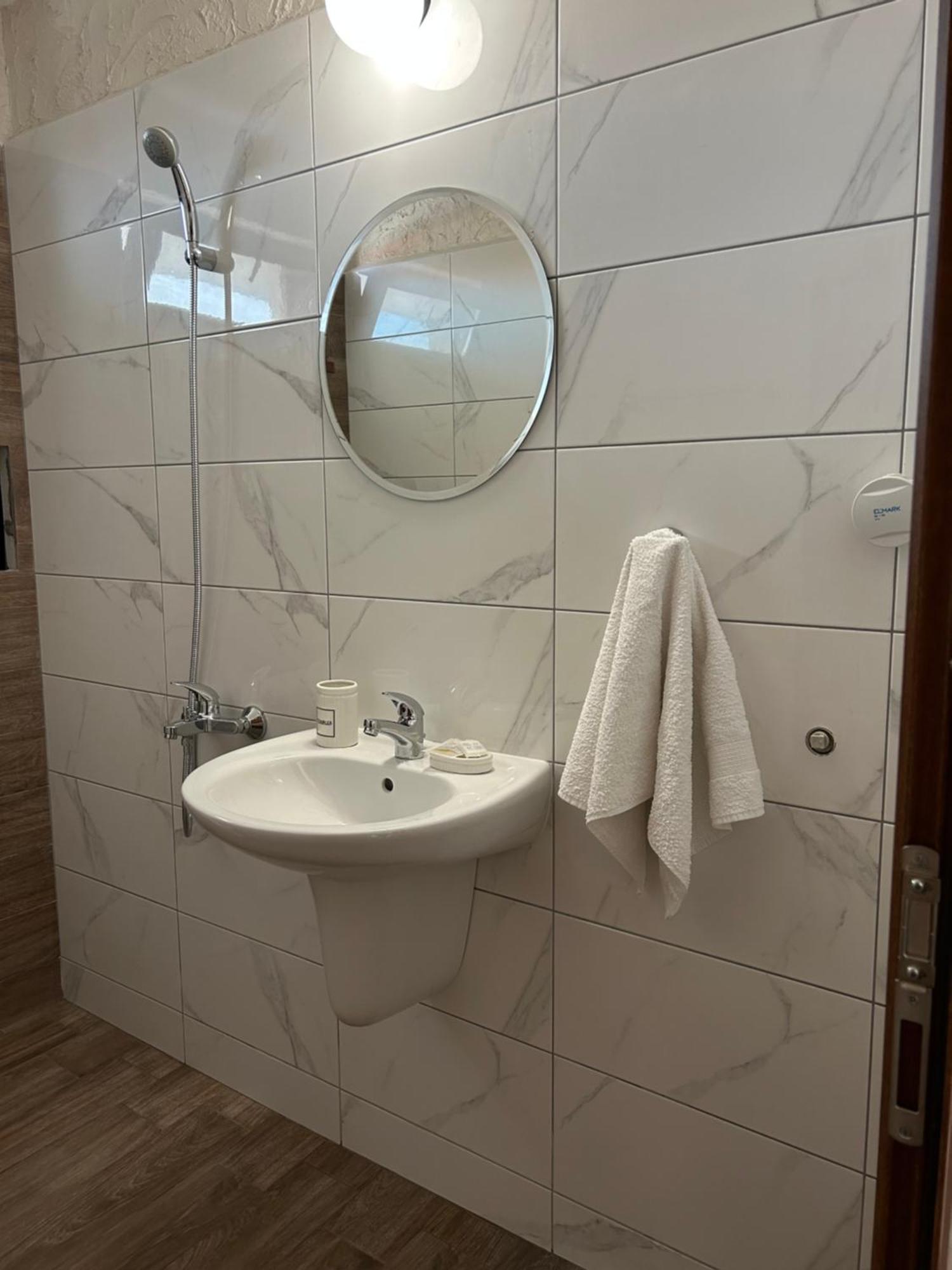 Stoyko'S Guest House Pomorie Exterior foto